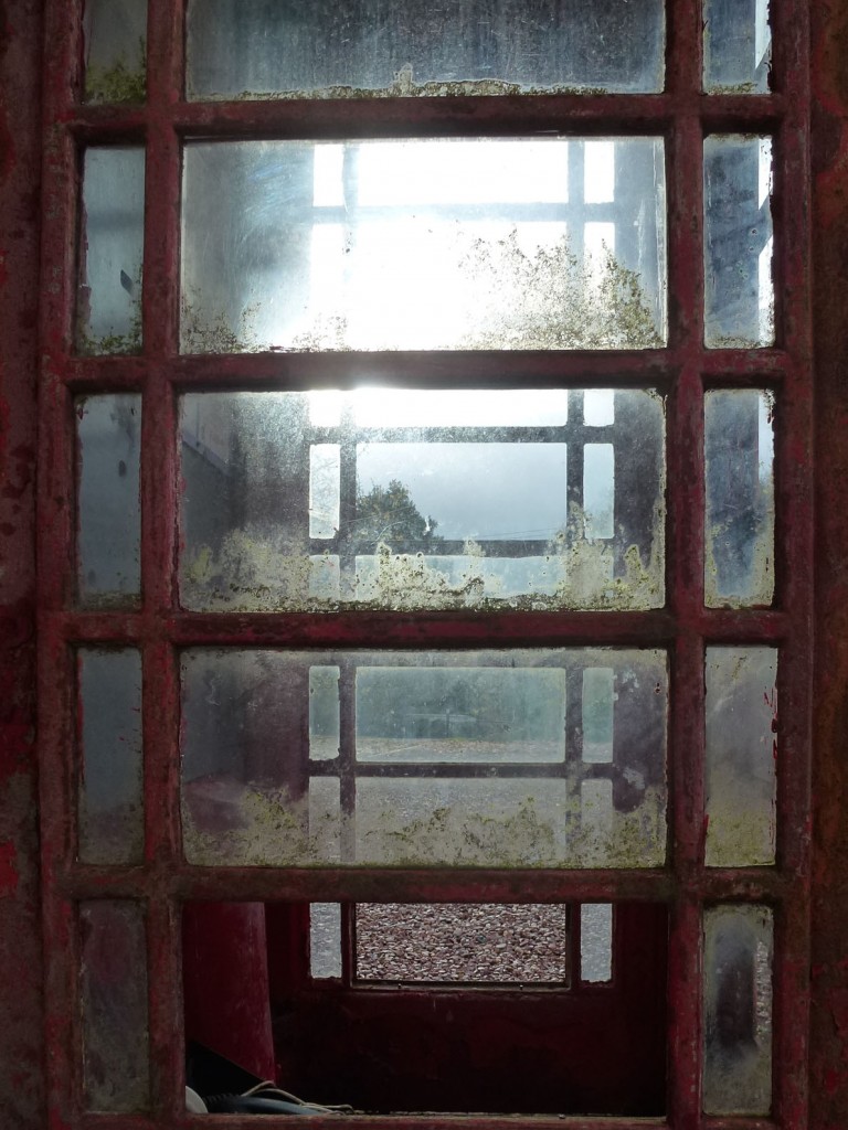 ThroThePhoneboxDarkly