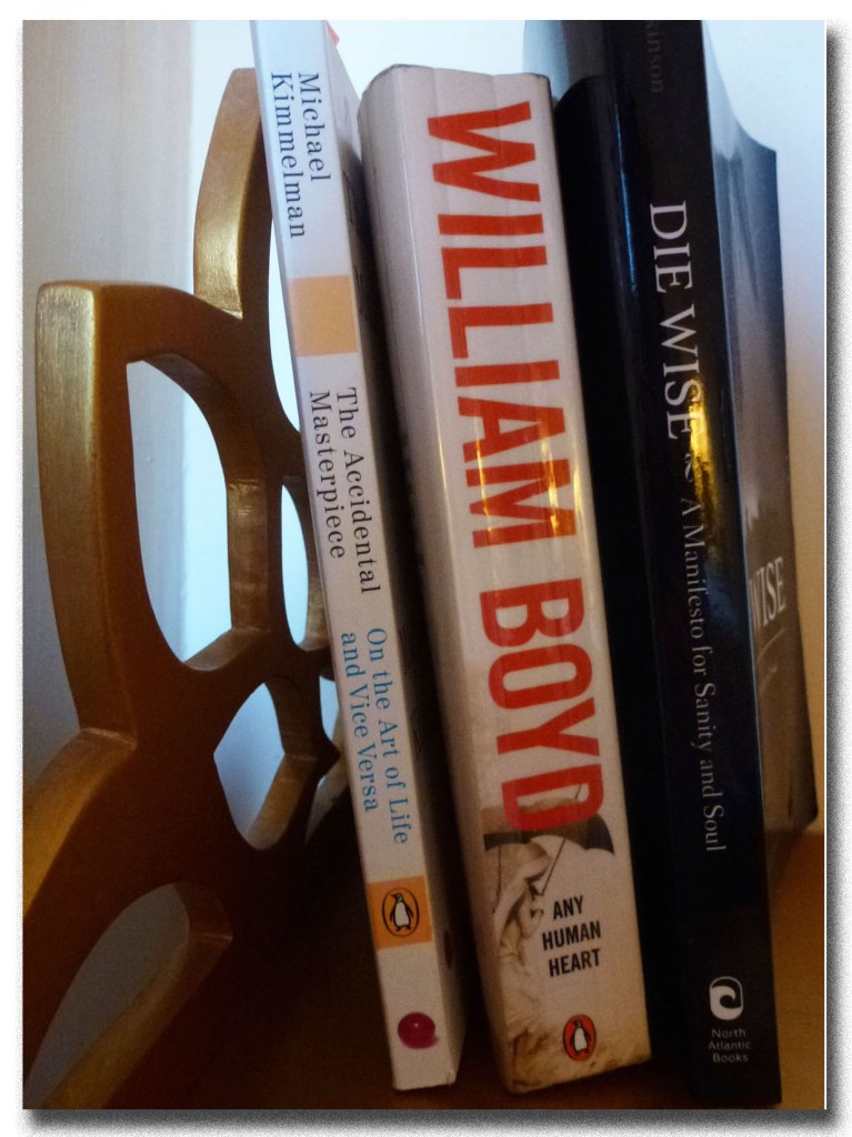 √3BooksByTheBed